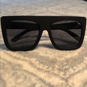 Quay cafe racer sunglasses